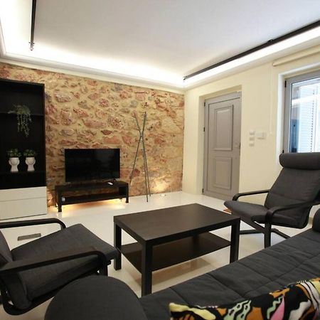 Elegant Studio At The Acropolis Hills เอเธนส์ ภายนอก รูปภาพ