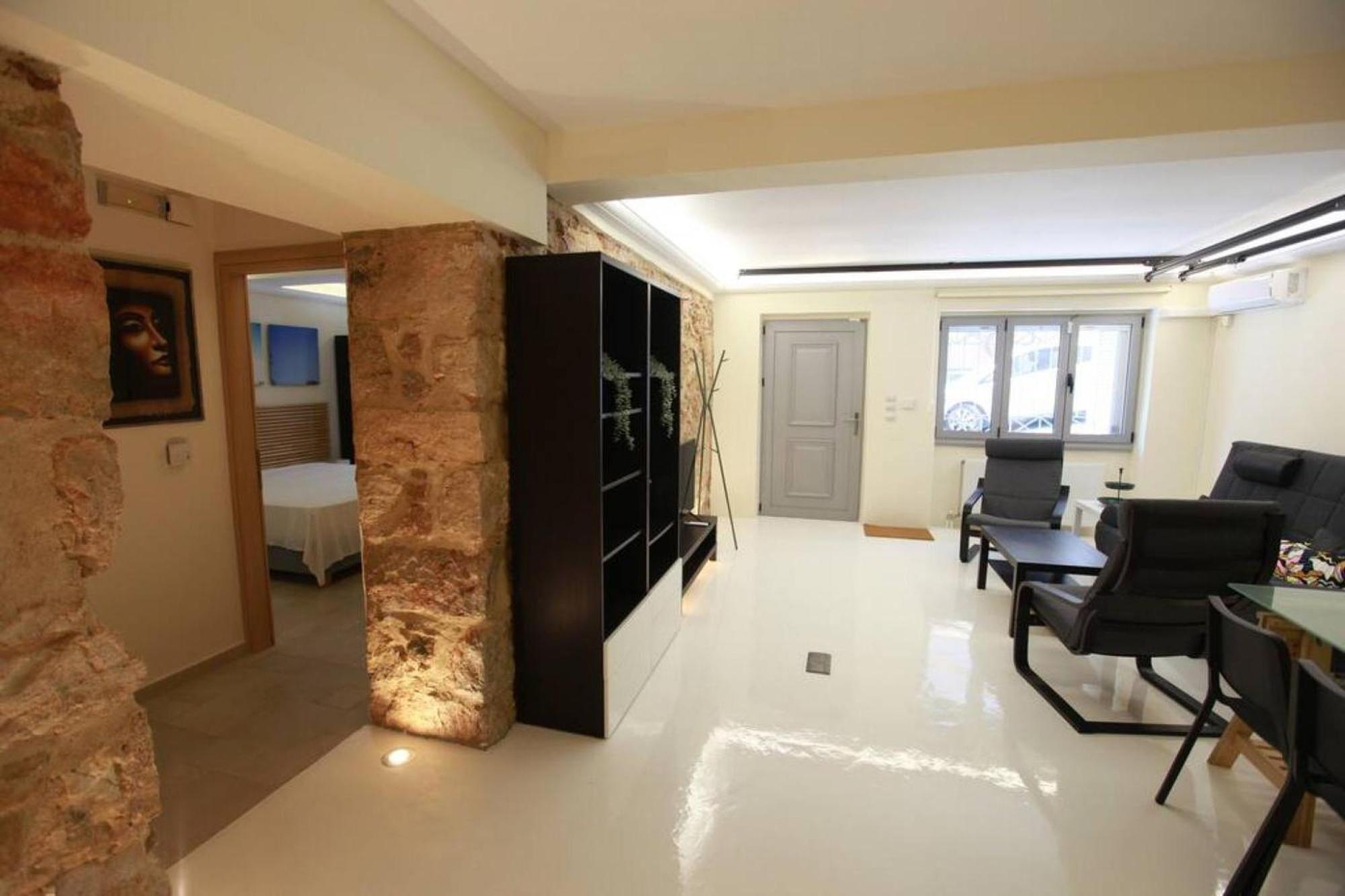 Elegant Studio At The Acropolis Hills เอเธนส์ ภายนอก รูปภาพ